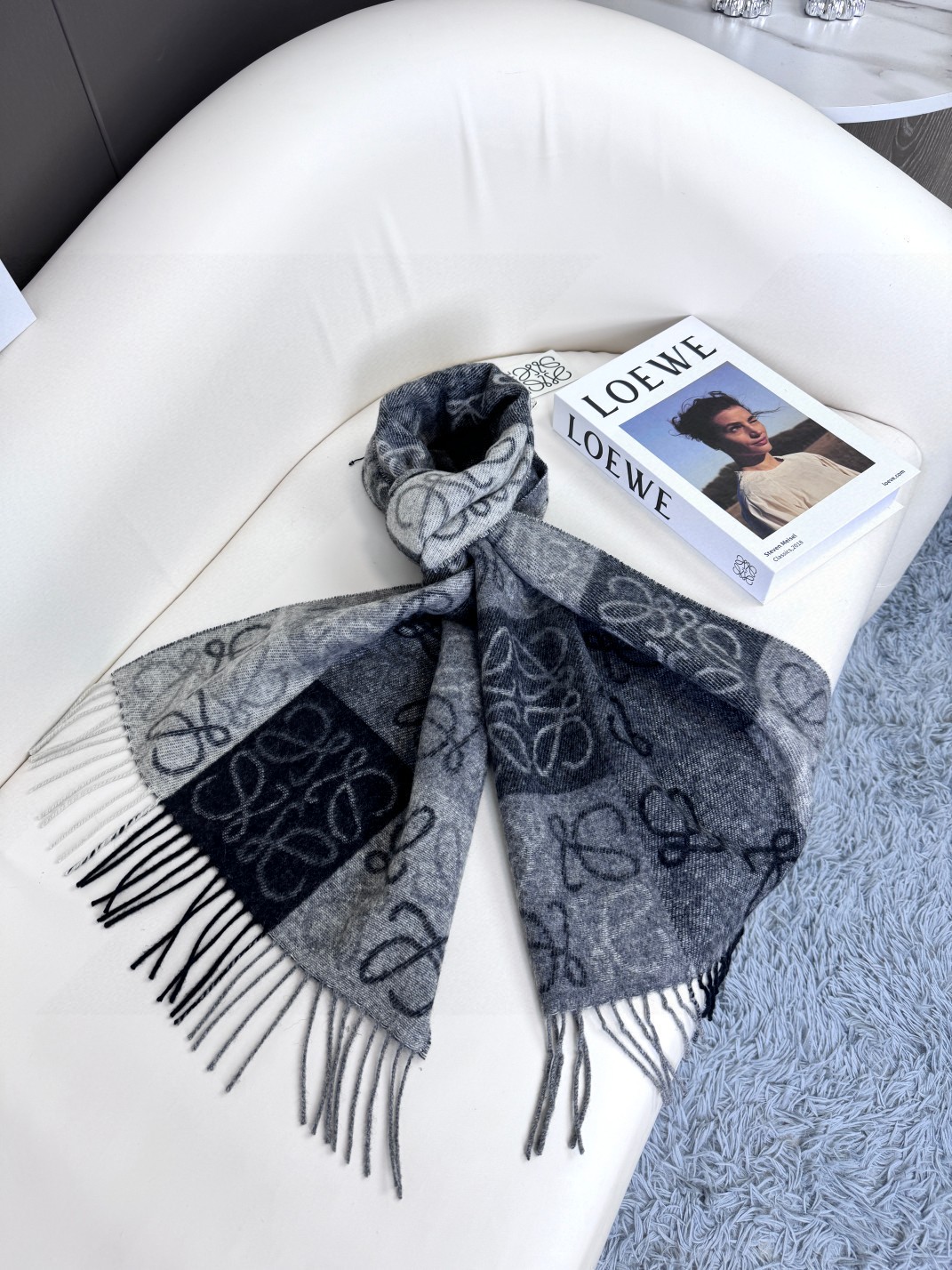 【LOEWE ロエベ】スカーフ40*200CM   241109