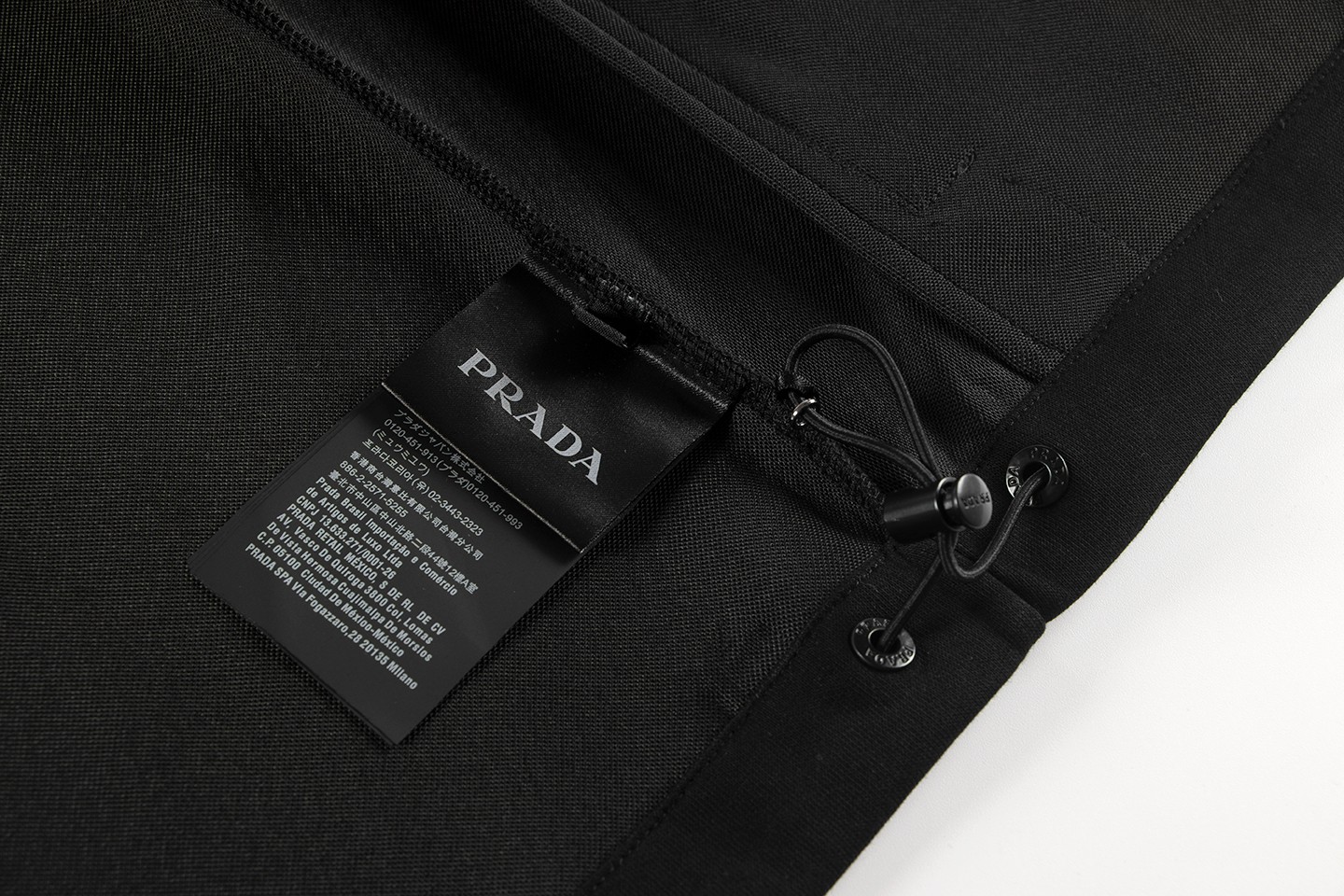 【PRADA  公式旗艦店】 プラダ  ジャケット着 ご好評に付き再入荷！241024