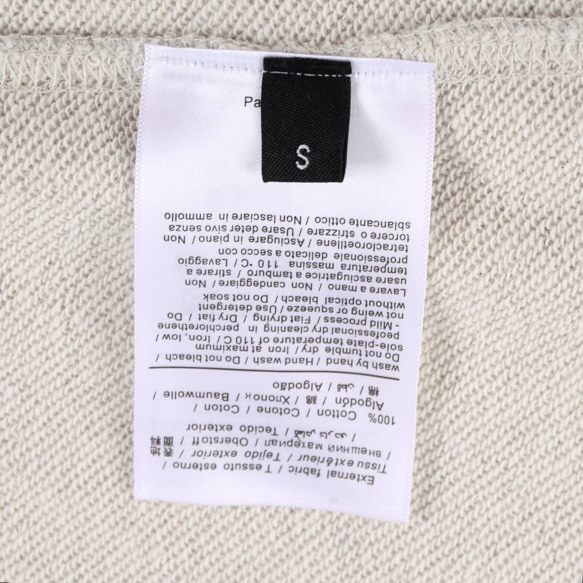 【FENDI 公式旗艦店】 フェンディ 丸首の衛衣   スウェットご好評に付き再入荷   241114