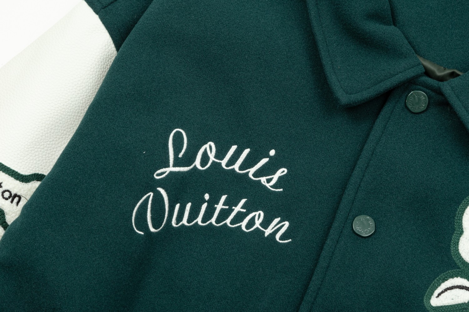 【LOUIS VUITTON  公式旗艦店】ルイヴィトン  ジャケット着 好評に付き再入荷！241028