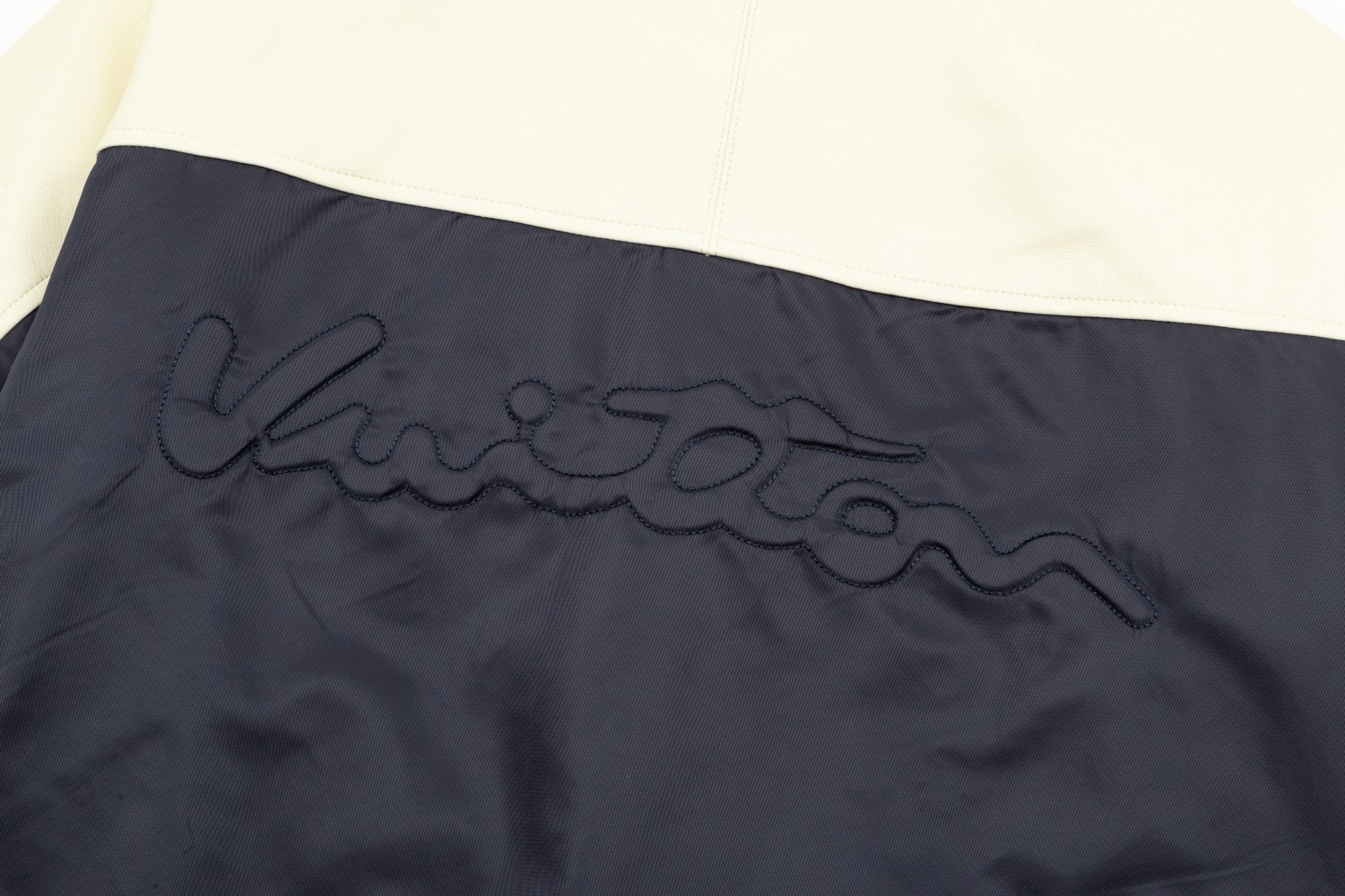 【LOUIS VUITTON  公式旗艦店】ルイヴィトン  ジャケット着 好評に付き再入荷！241028