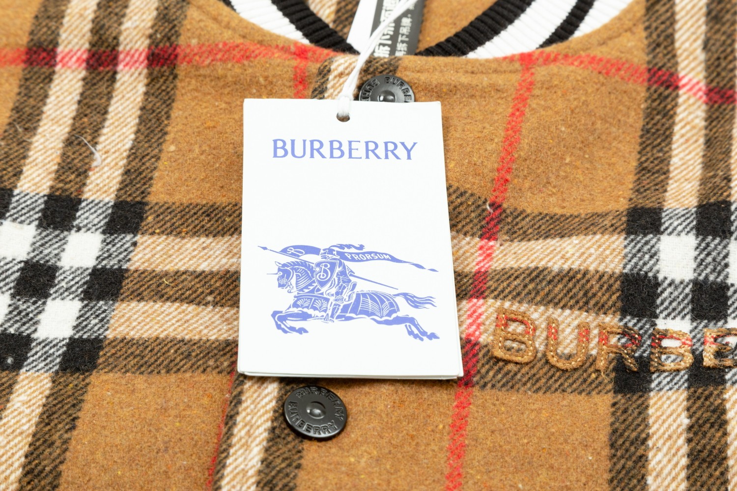 【BURBERRY 公式旗艦店】バーバリー  ジャケット着 好評に付き再入荷！241028