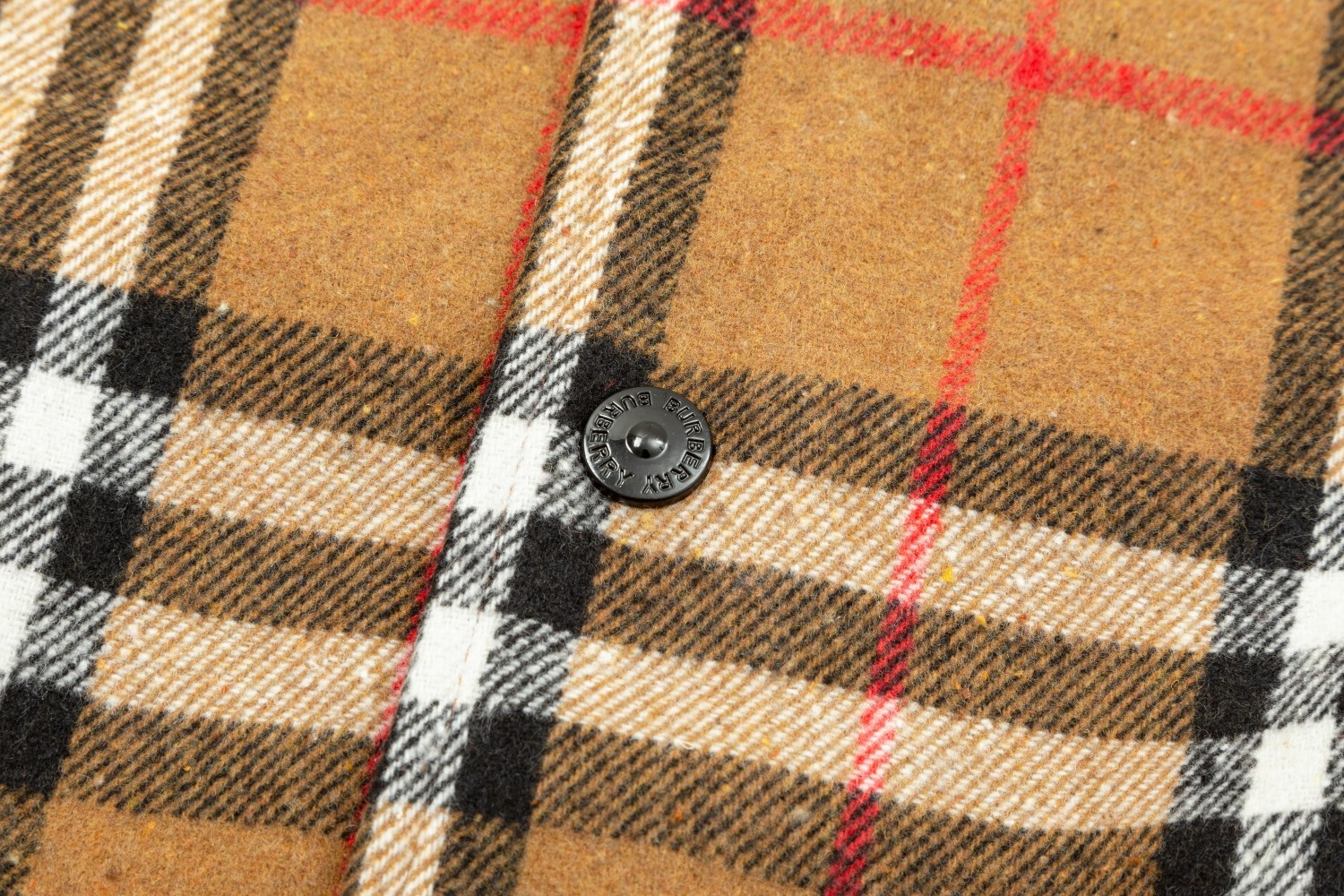 【BURBERRY 公式旗艦店】バーバリー  ジャケット着 好評に付き再入荷！241028