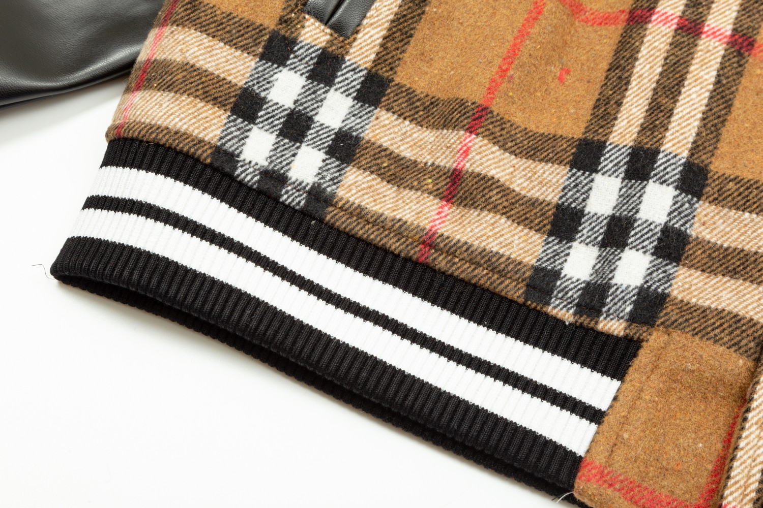 【BURBERRY 公式旗艦店】バーバリー  ジャケット着 好評に付き再入荷！241028