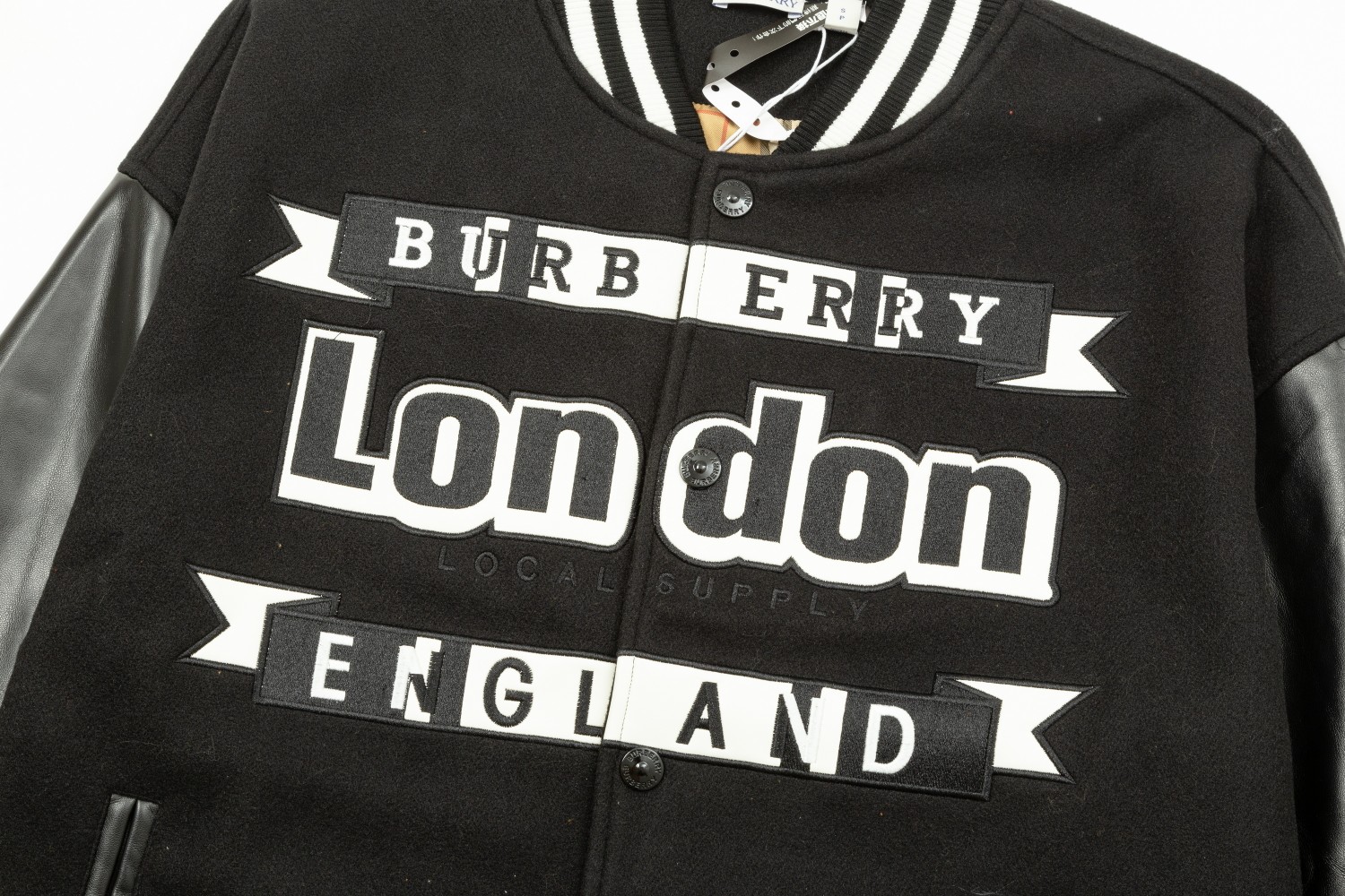 【BURBERRY 公式旗艦店】バーバリー  ジャケット着 好評に付き再入荷！241028