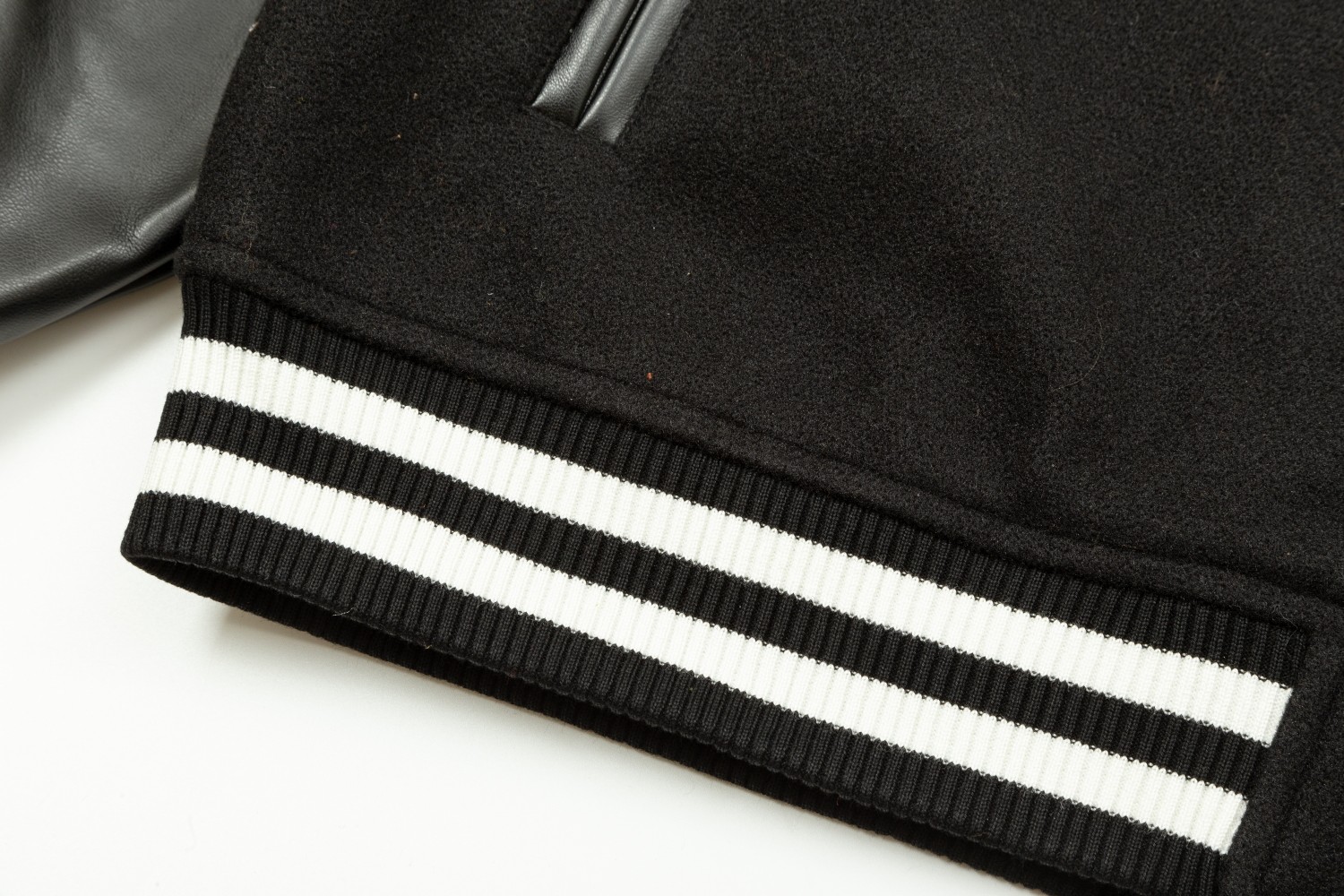 【BURBERRY 公式旗艦店】バーバリー  ジャケット着 好評に付き再入荷！241028