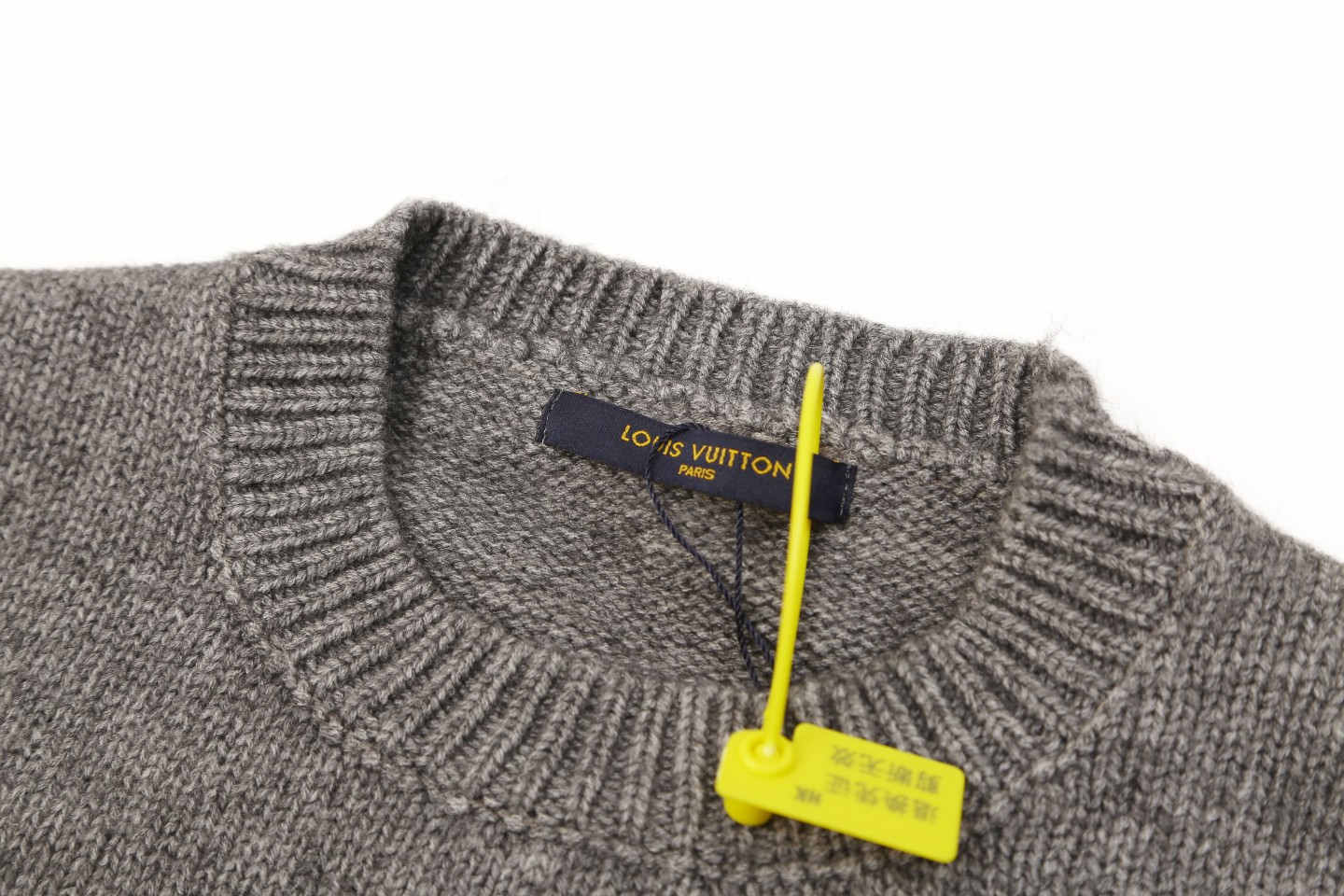 【LOUIS VUITTON 公式旗艦店】ルイヴィトン  セーター好評に付き再入荷！ 241029