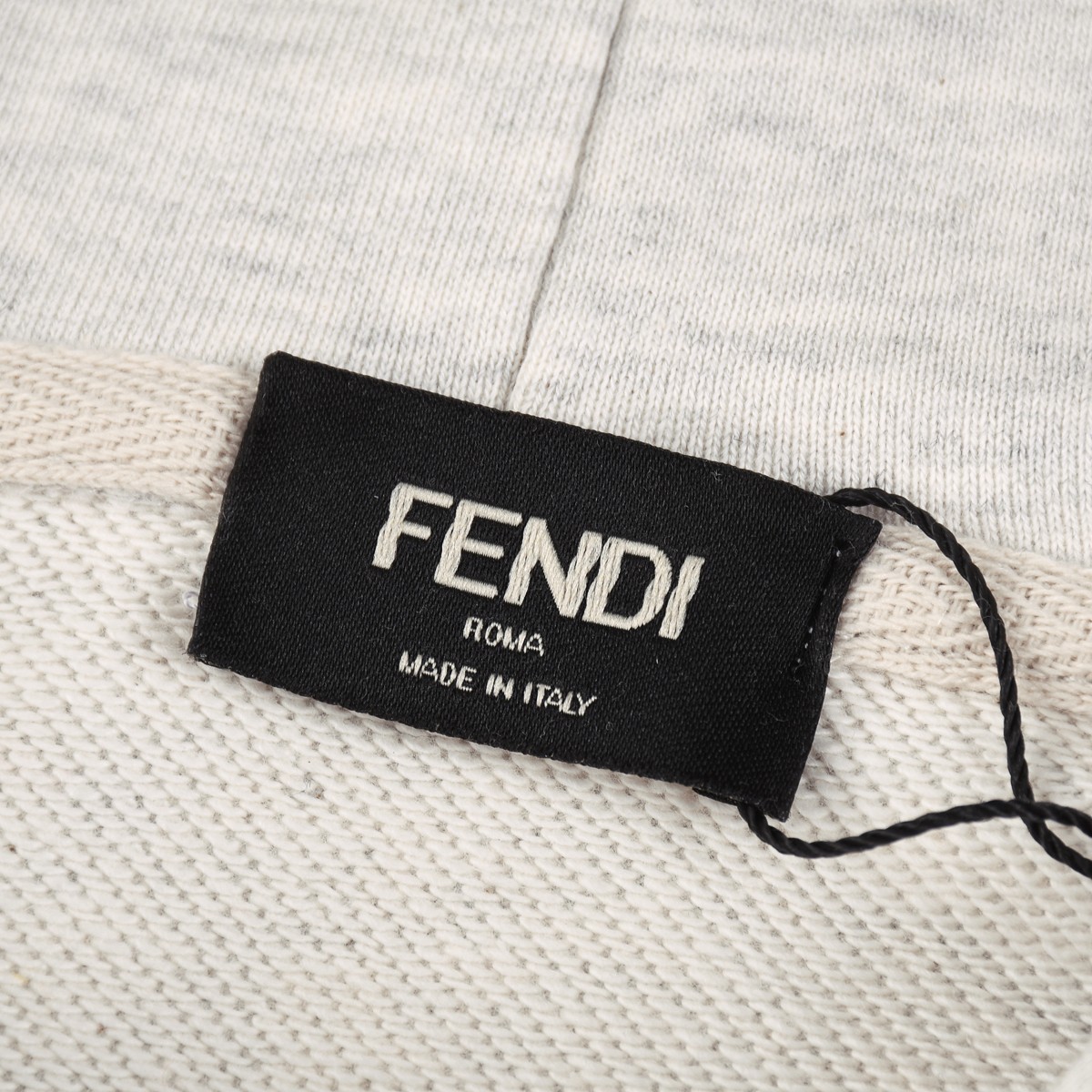 【FENDI 公式旗艦店】フェンディ 丸首の衛衣  スウェットご好評に付き再入荷   241114