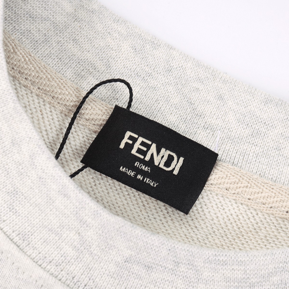 【FENDI 公式旗艦店】 フェンディ 丸首の衛衣   スウェットご好評に付き再入荷   241114