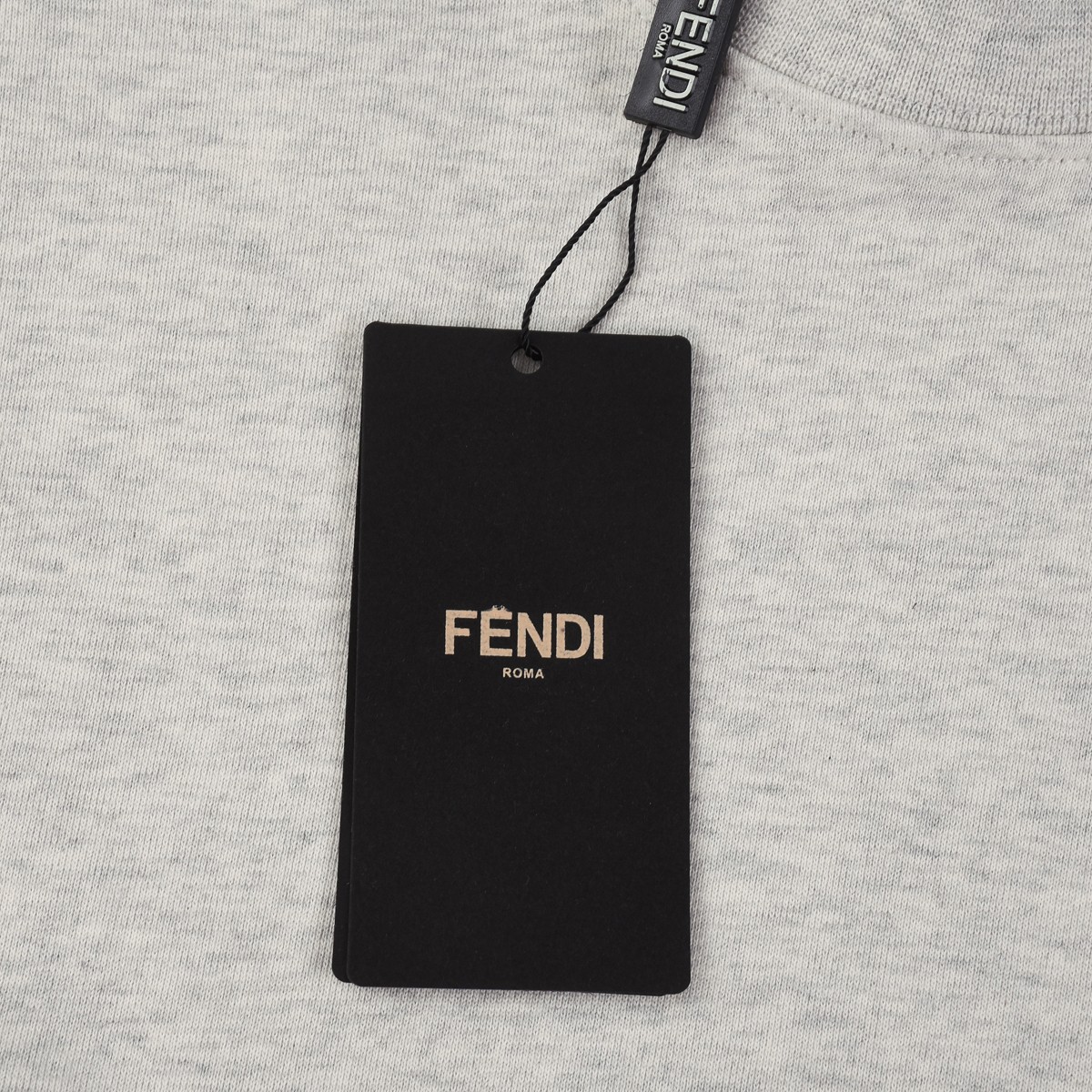【FENDI 公式旗艦店】 フェンディ 丸首の衛衣   スウェットご好評に付き再入荷   241114