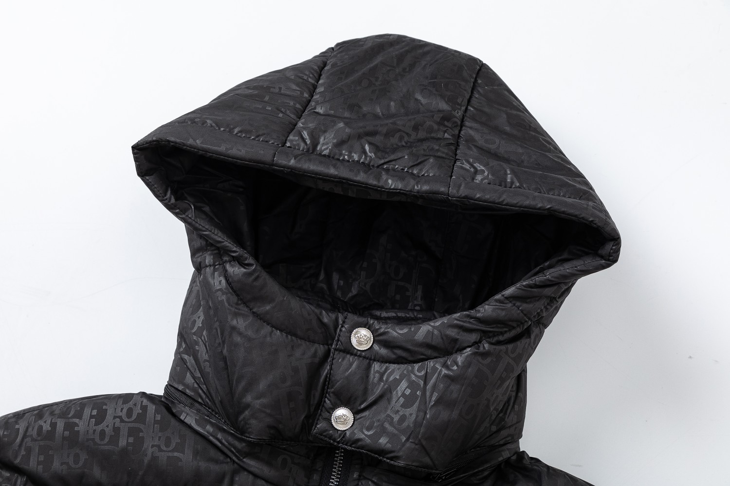 【DIOR  公式旗艦店】ディオール  ダウンジャケット ご好評に付き再入荷！ 241112