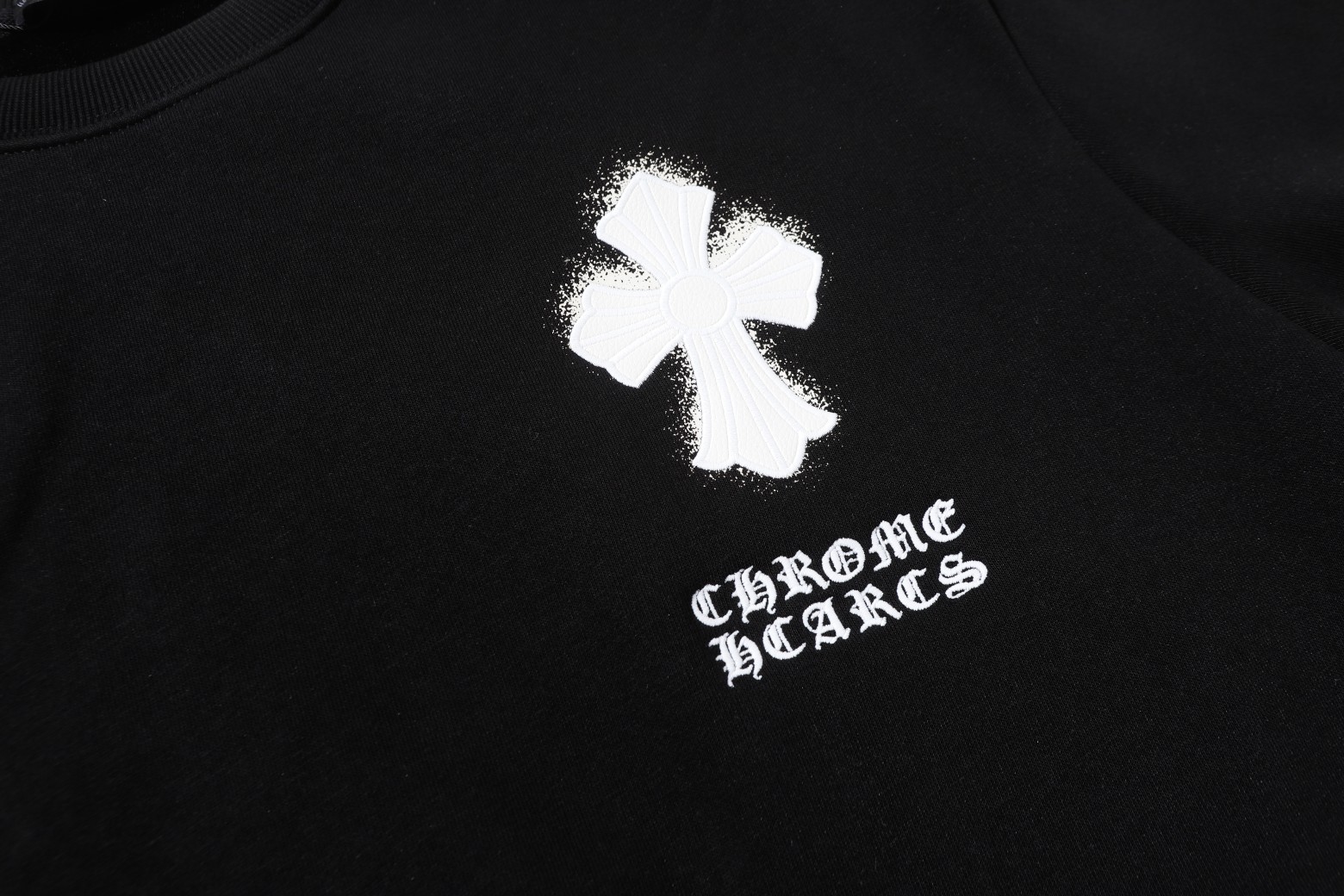 【CHROME HEARTS 公式旗艦店】クロムハーツ  丸首の衛衣 スウェット ご好評に付き再入荷   241114