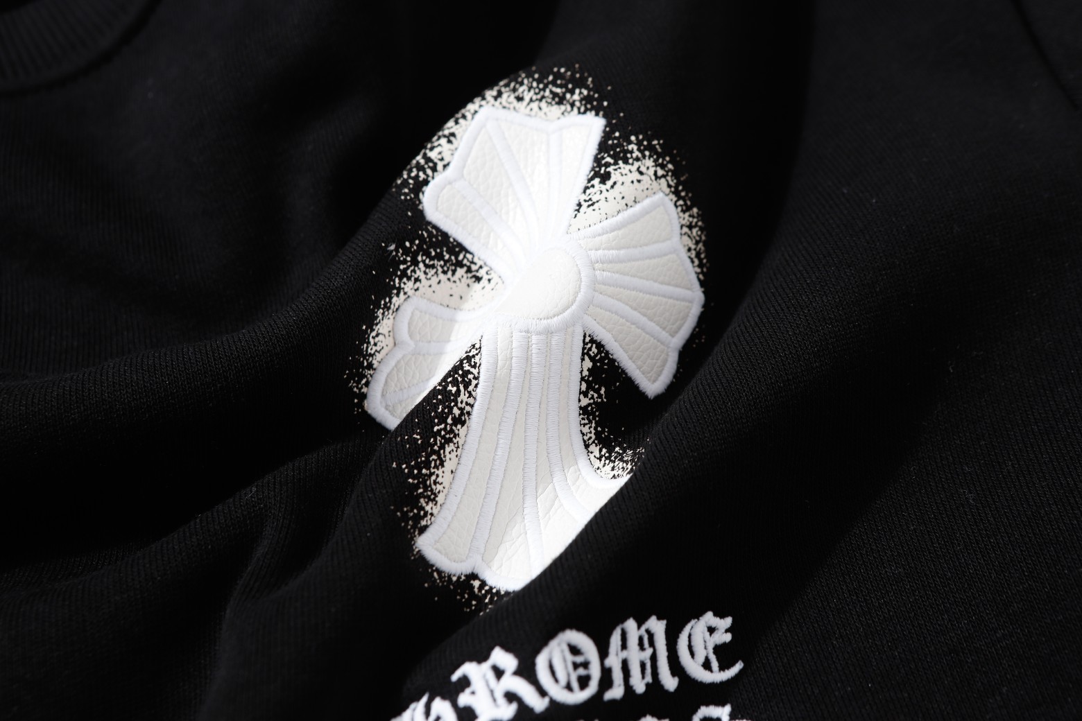 【CHROME HEARTS 公式旗艦店】クロムハーツ  丸首の衛衣 スウェット ご好評に付き再入荷   241114