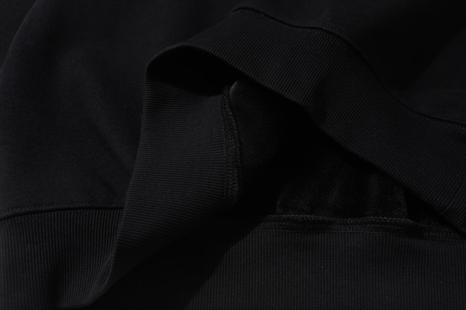 【CHROME HEARTS 公式旗艦店】クロムハーツ  丸首の衛衣 スウェット ご好評に付き再入荷   241114