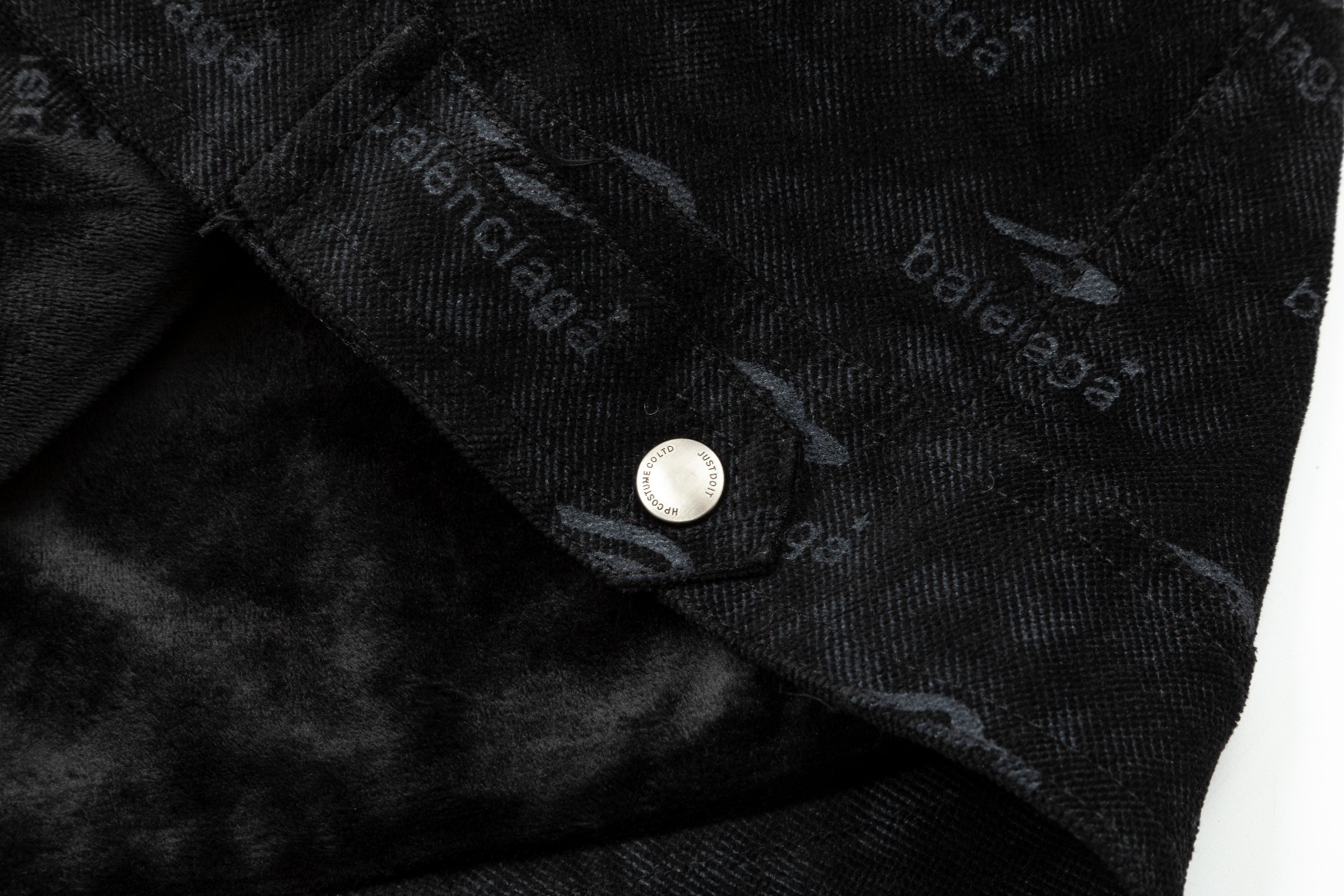 【BALENCIAGA  公式旗艦店】バレンシアガ    ジャケット着 好評に付き再入荷！241119