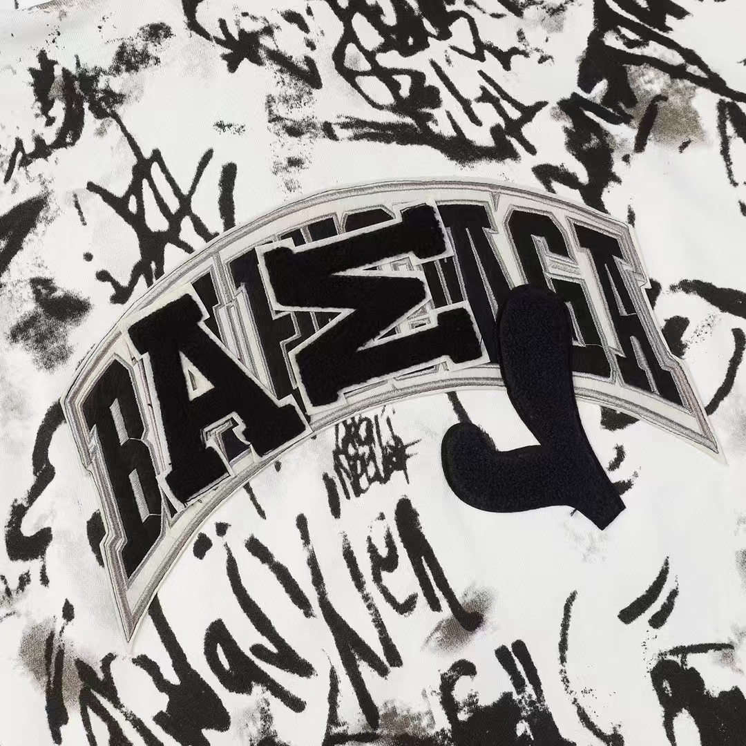 【BALENCIAGA  公式旗艦店】バレンシアガ   野球着 ジャケット着 好評に付き再入荷！241028