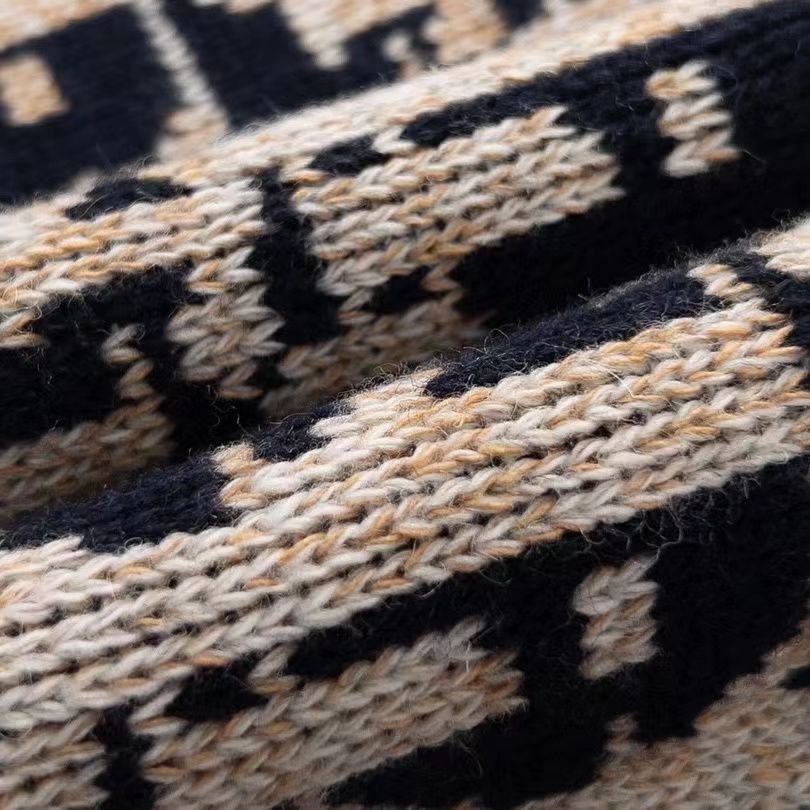 Dior 公式 旗艦店 グッチ ウールのセーター、おうちで試着