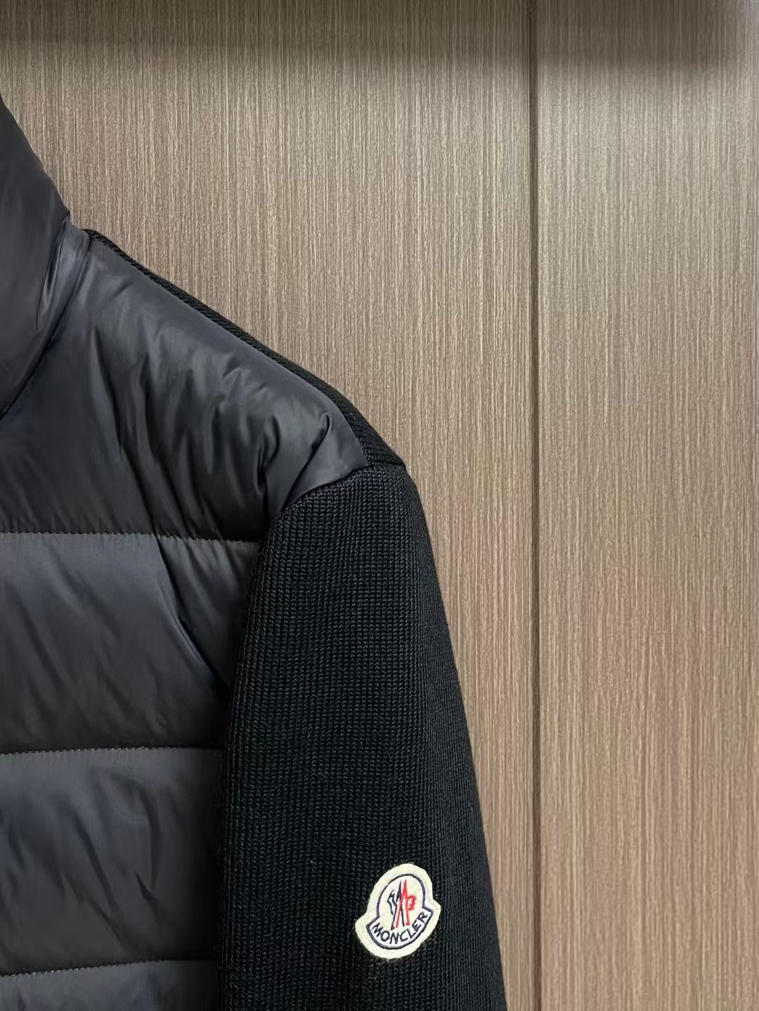 【MONCLER 公式旗艦店】モンクレール  ダウンジャケット好評に付き再入荷！ 241213