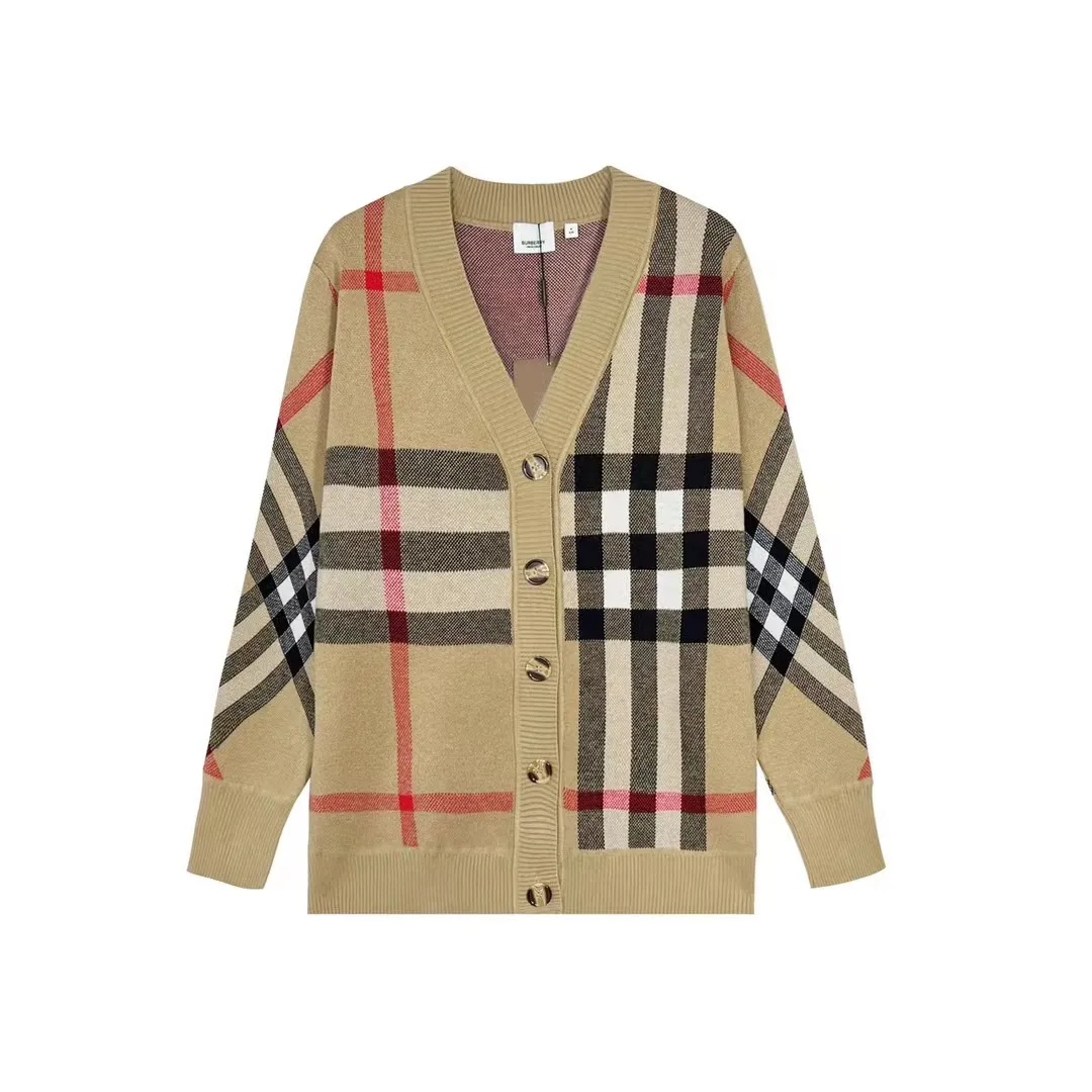 Burberry セーター着