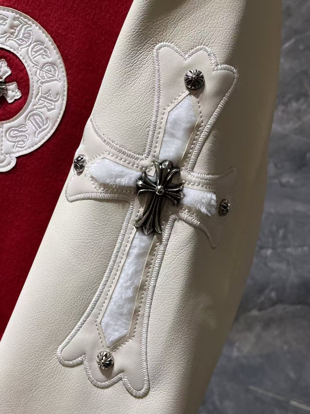 【CHROME HEARTS】クロムハーツ  ジャケット着ご好評に付き再入荷！241023