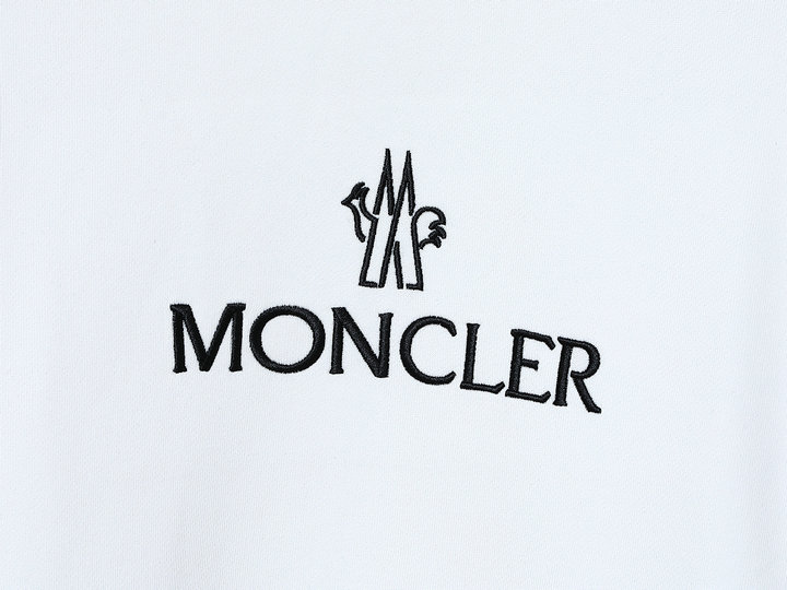 【MONCLER】男女兼用、ご好評に付き再入荷！