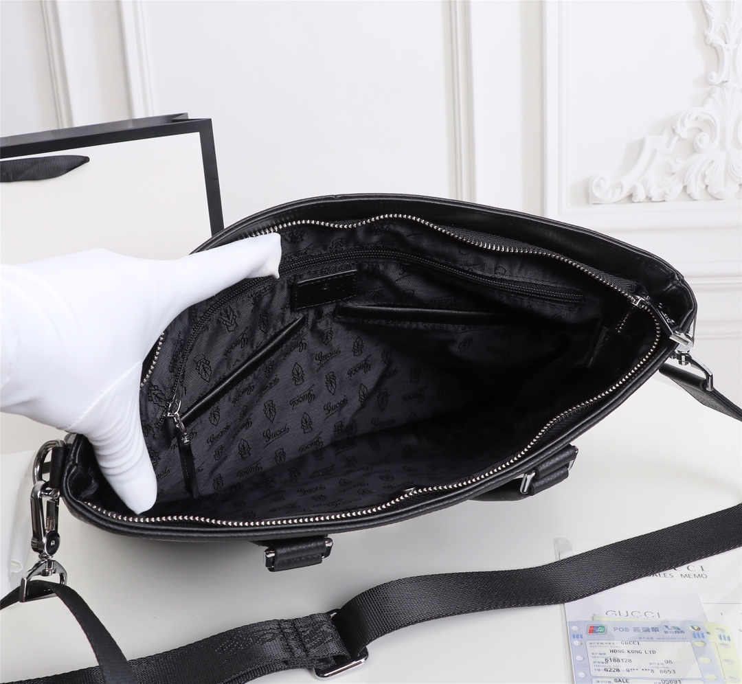 【GUCCI 公式 旗艦店】グッチ   ショルダーバッグ 当日出荷 好評に付き再入荷！39*30*7CM