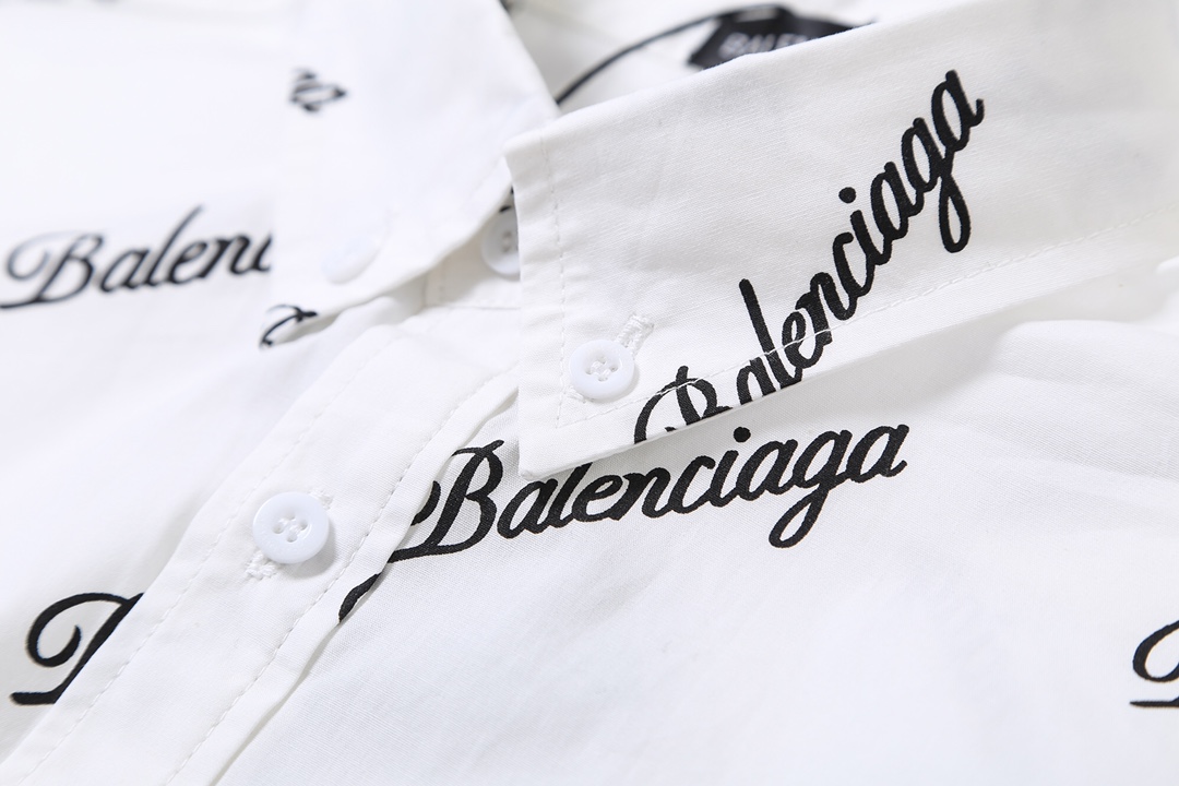 【BALENCIAGA  公式旗艦店】バレンシアガ 半袖シャツご好評に付き再入荷！