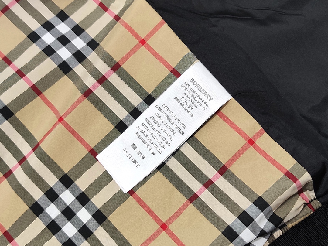 【BURBERRY  公式旗艦店】バーバリー   ジャケット着 好評に付き再入荷！241112