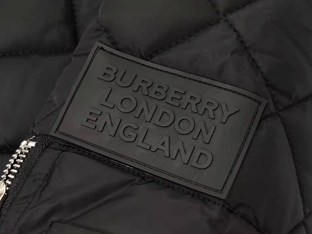 【BURBERRY  公式旗艦店】バーバリー   ジャケット着 好評に付き再入荷！241112