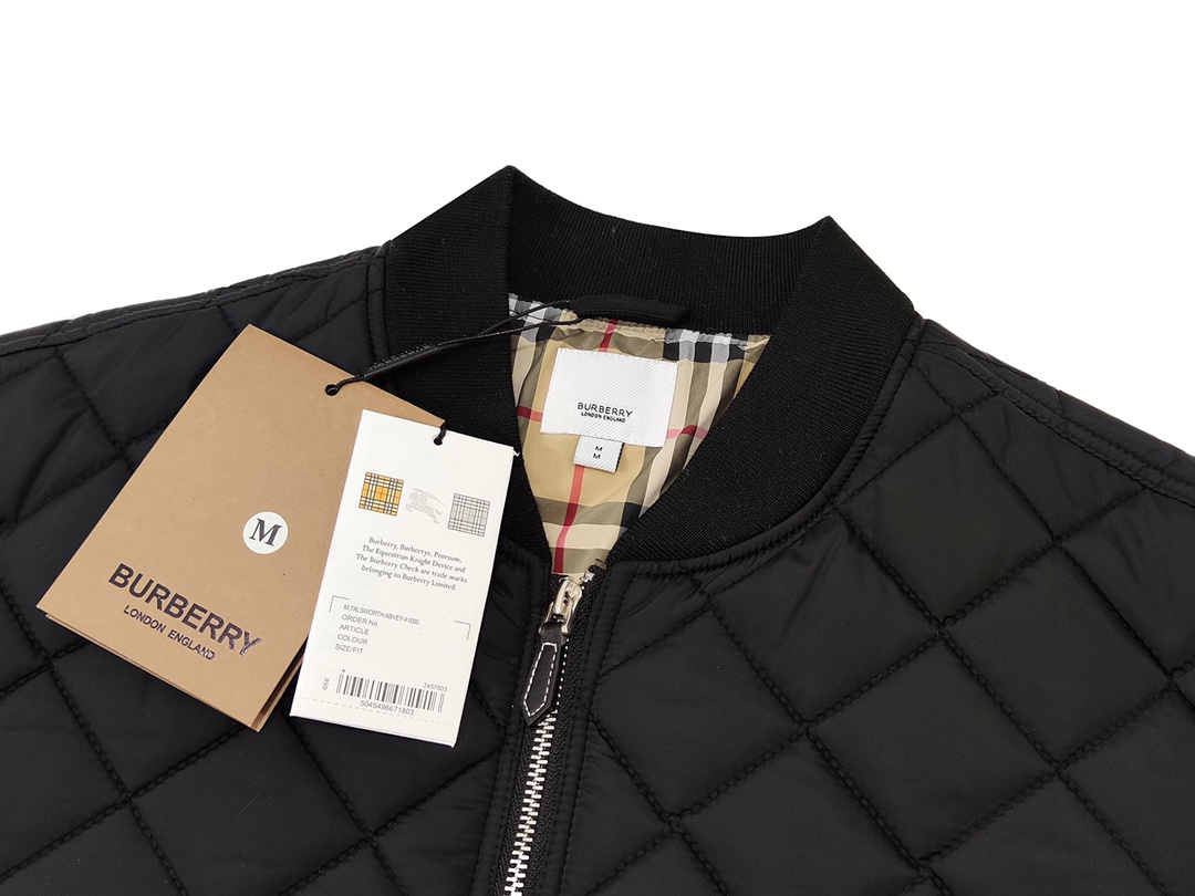 【BURBERRY  公式旗艦店】バーバリー   ジャケット着 好評に付き再入荷！241112