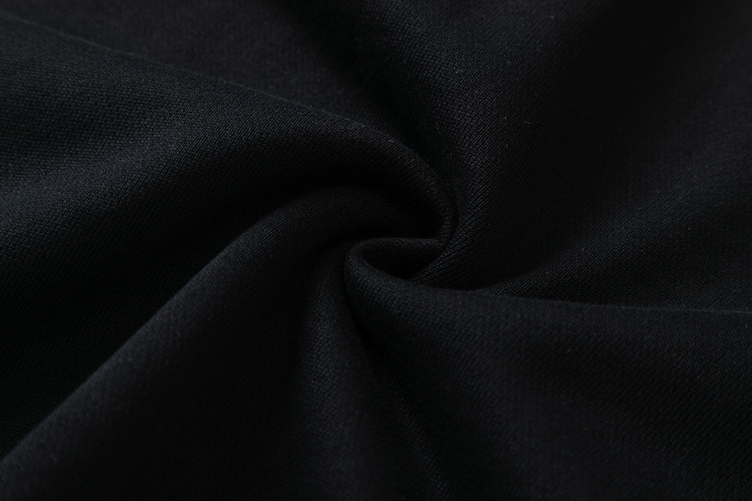 【LOUIS VUITTON 公式旗艦店】ルイヴィトン  パーカースウェットご好評に付き再入荷 240805