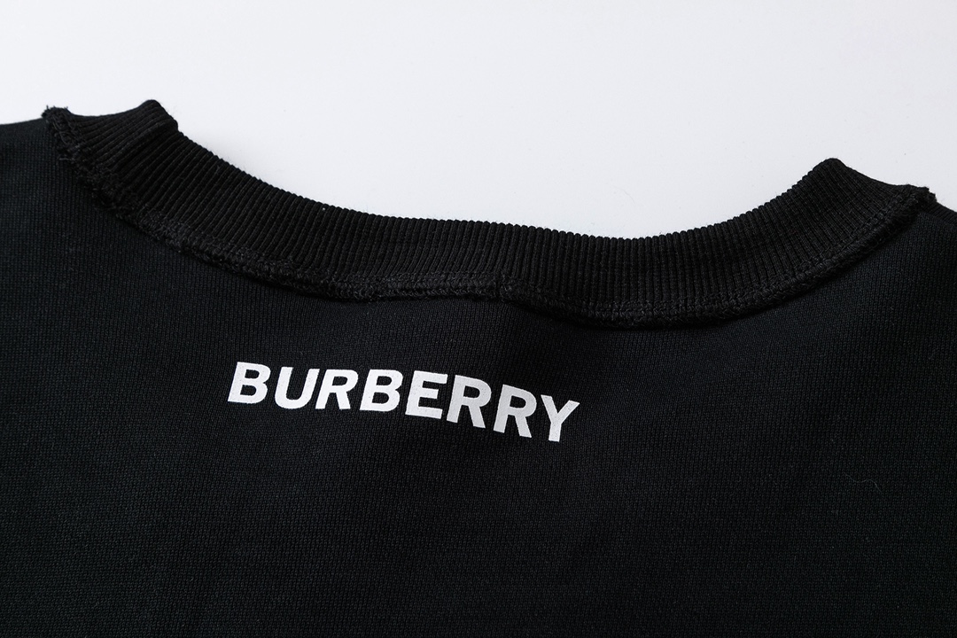 【BURBERRY 公式旗艦店】バーバリー 丸首の衛衣 スウェット ご好評に付き再入荷！