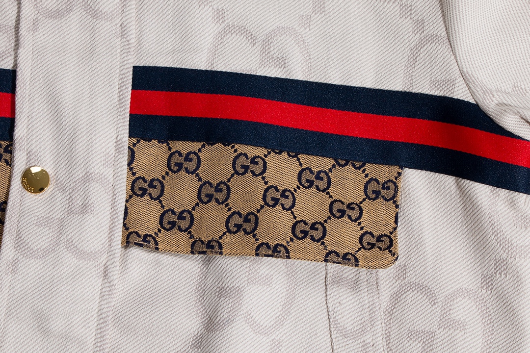 【GUCCI  公式旗艦店】グッチ   ジャケット着 好評に付き再入荷 240826