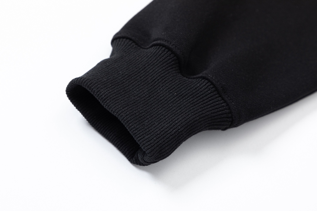 【GUCCI  公式旗艦店】グッチ  パーカー  スウェットご好評に付き再入荷 240805