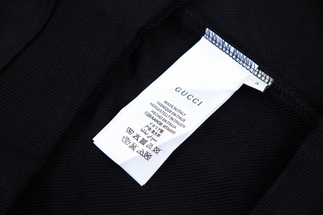 【GUCCI  公式旗艦店】グッチ 丸首の衛衣 スウェットご好評に付き再入荷 240902