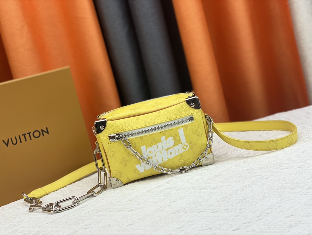 【LOUIS VUITTON 公式旗艦店】ルイヴィトン  斜めがけバッグ当日出荷 好評に付き再入荷！18.5*13*8CM