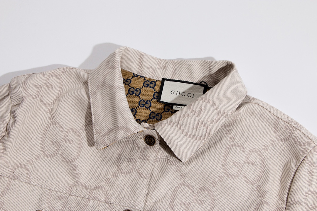 【GUCCI  公式旗艦店】グッチ   ジャケット着 好評に付き再入荷 240826