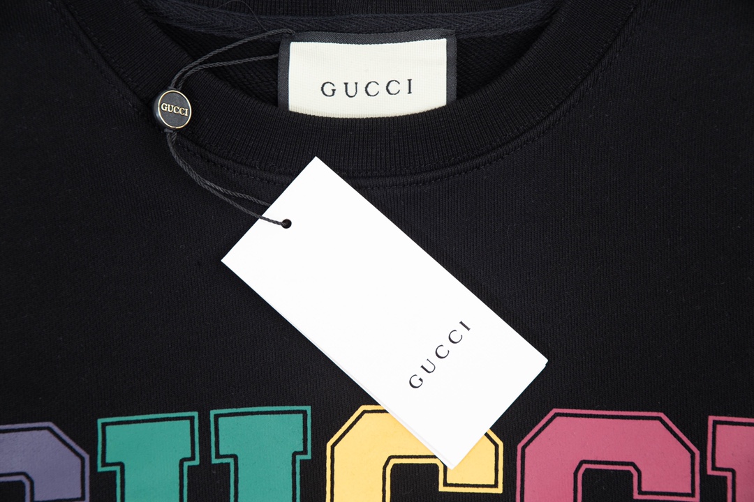 【GUCCI  公式旗艦店】グッチ 丸首の衛衣 スウェットご好評に付き再入荷 240902