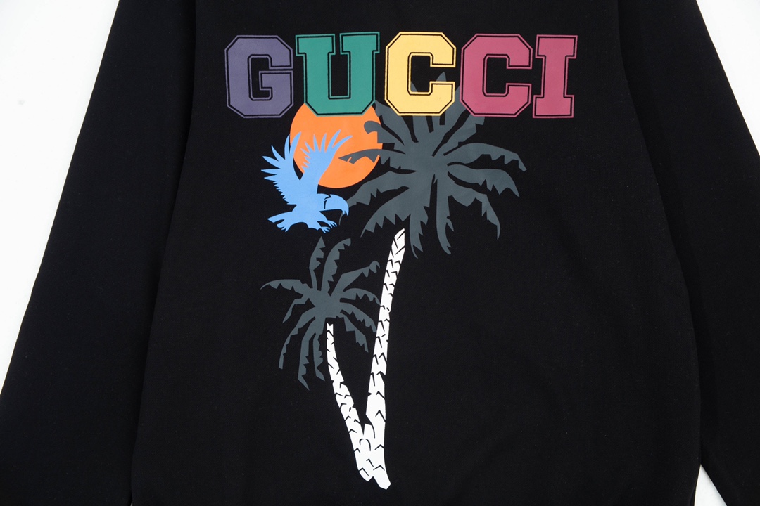 【GUCCI  公式旗艦店】グッチ 丸首の衛衣 スウェットご好評に付き再入荷 240902