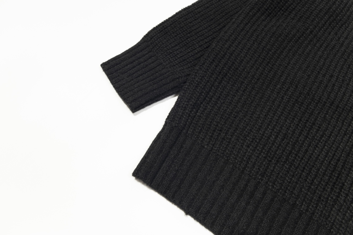 【PRADA   公式旗艦店】プラダ  セーター好評に付き再入荷！ 241031