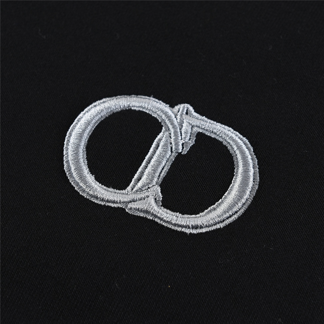 【DIOR  公式旗艦店】ディオール 丸首の衛衣 スウェットご好評に付き再入荷！