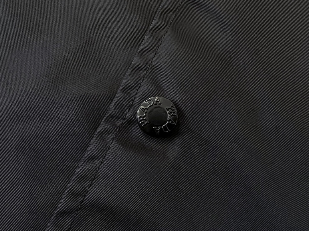 【2024】【PRADA公式旗艦店】プラダ シャツ ご好評に付き再入荷！