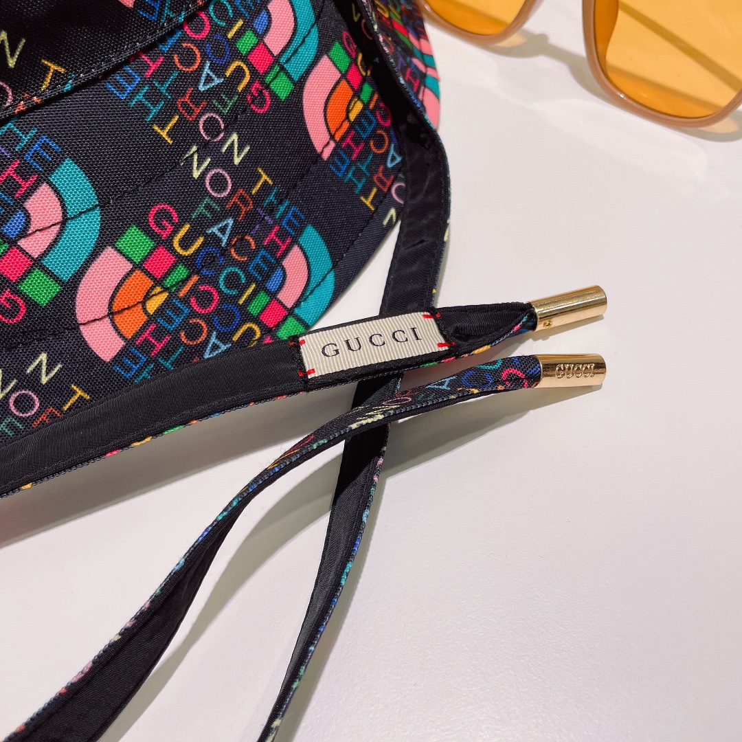 GUCCI(グッチ)フィッシャーマンズハット 240904