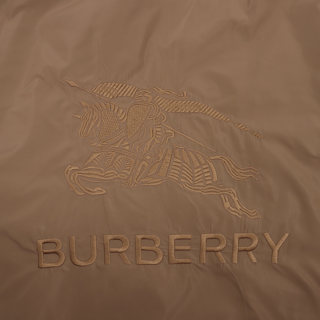 【BURBERRY  公式旗艦店】バーバリー   ジャケット着 好評に付き再入荷！241112