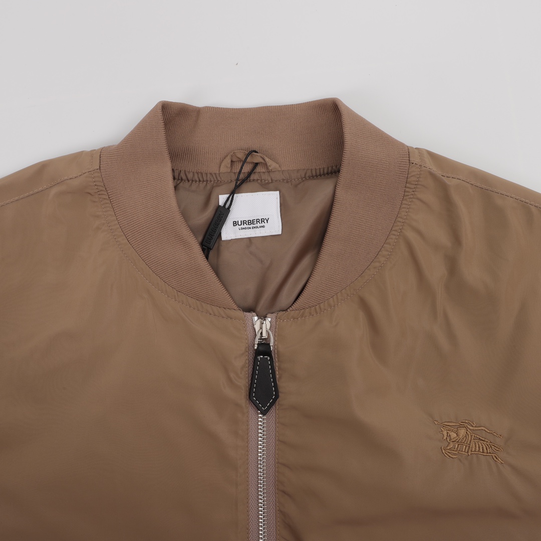 【BURBERRY  公式旗艦店】バーバリー   ジャケット着 好評に付き再入荷！241112