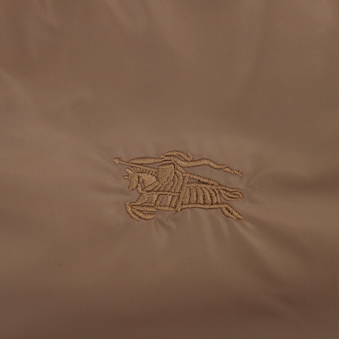 【BURBERRY  公式旗艦店】バーバリー   ジャケット着 好評に付き再入荷！241112