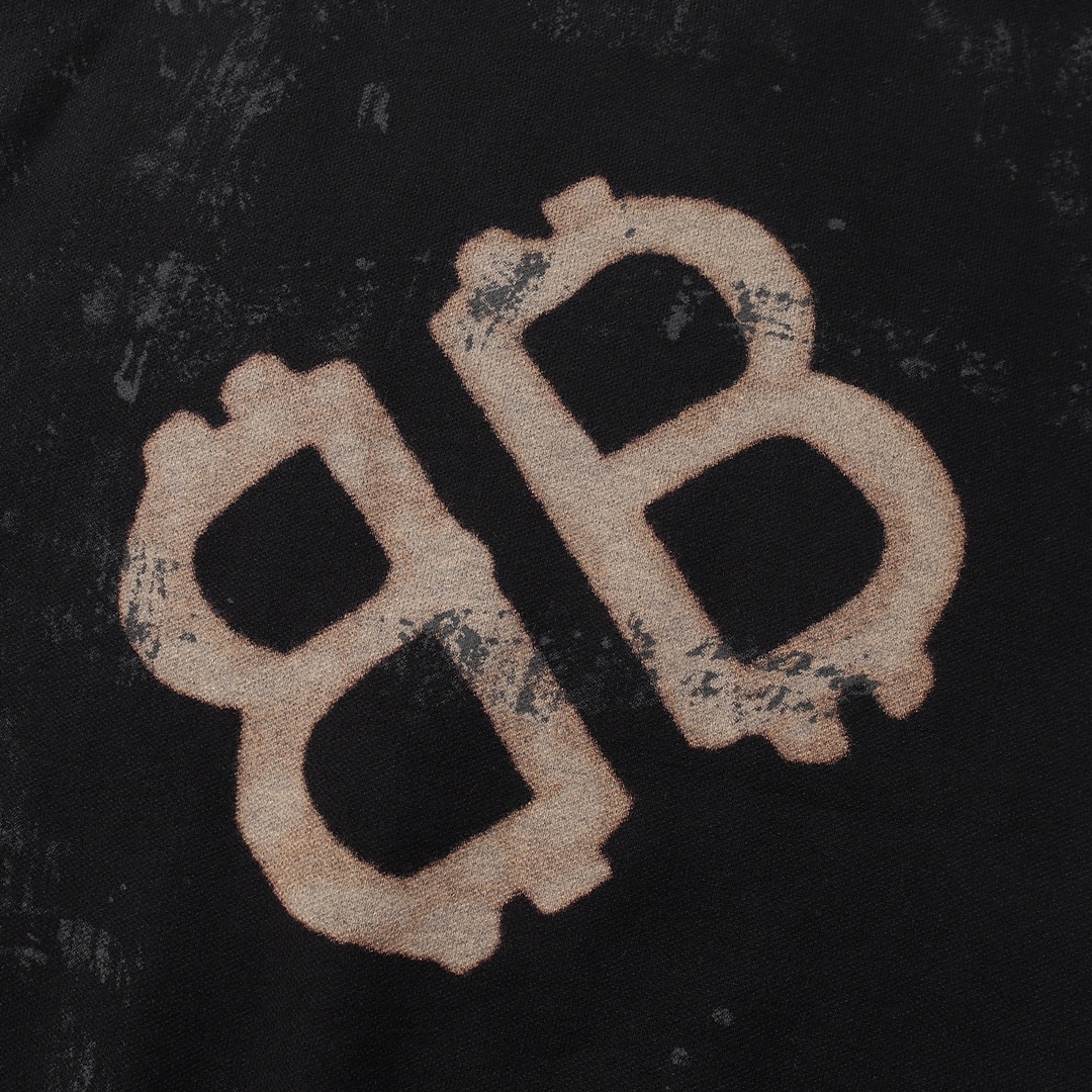 【BALENCIAGA  公式旗艦店】バレンシアガ   セーター好評に付き再入荷！ 241101