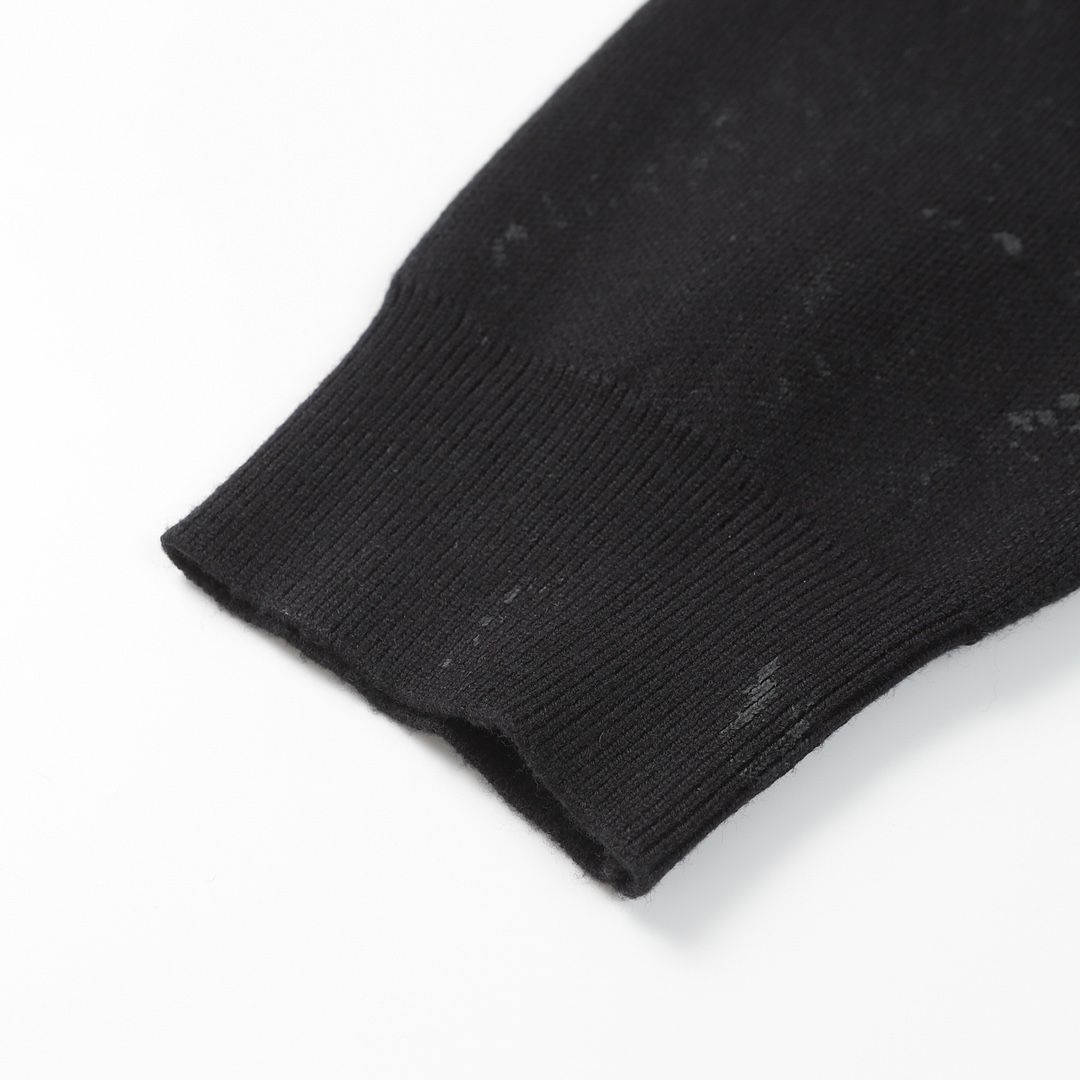 【BALENCIAGA  公式旗艦店】バレンシアガ   セーター好評に付き再入荷！ 241101