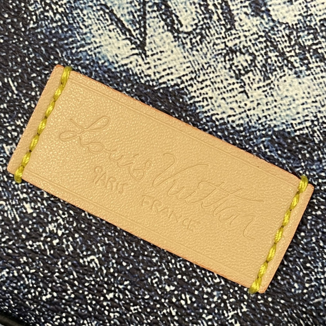 【LOUIS VUITTON 公式旗艦店】ルイヴィトン  斜めがけバッグ当日出荷 好評に付き再入荷！25*18*4CM