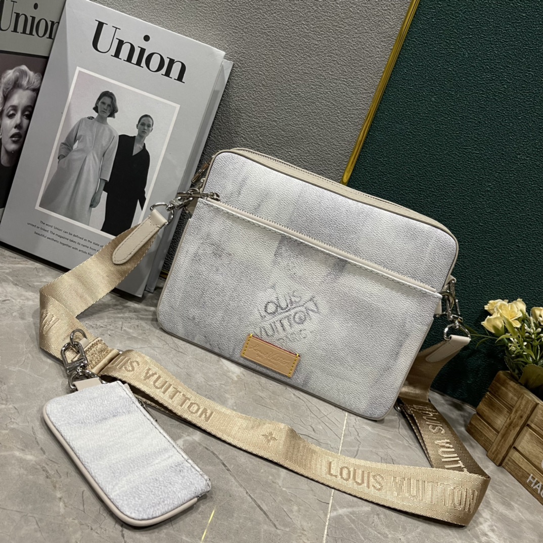 【LOUIS VUITTON 公式旗艦店】ルイヴィトン  斜めがけバッグ当日出荷 好評に付き再入荷！25*18*4CM